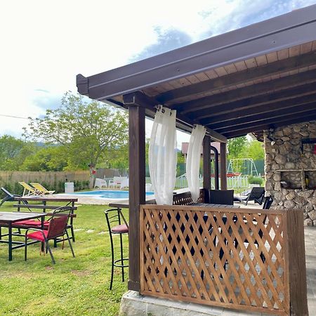 מוסטר Silent Village Villa With Swimming Pool מראה חיצוני תמונה