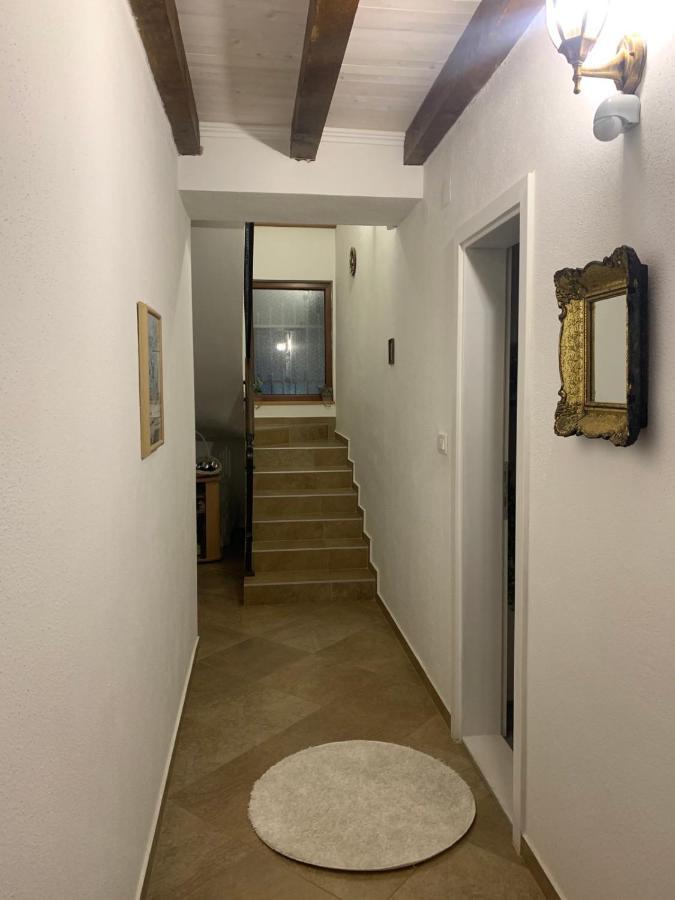 מוסטר Silent Village Villa With Swimming Pool מראה חיצוני תמונה