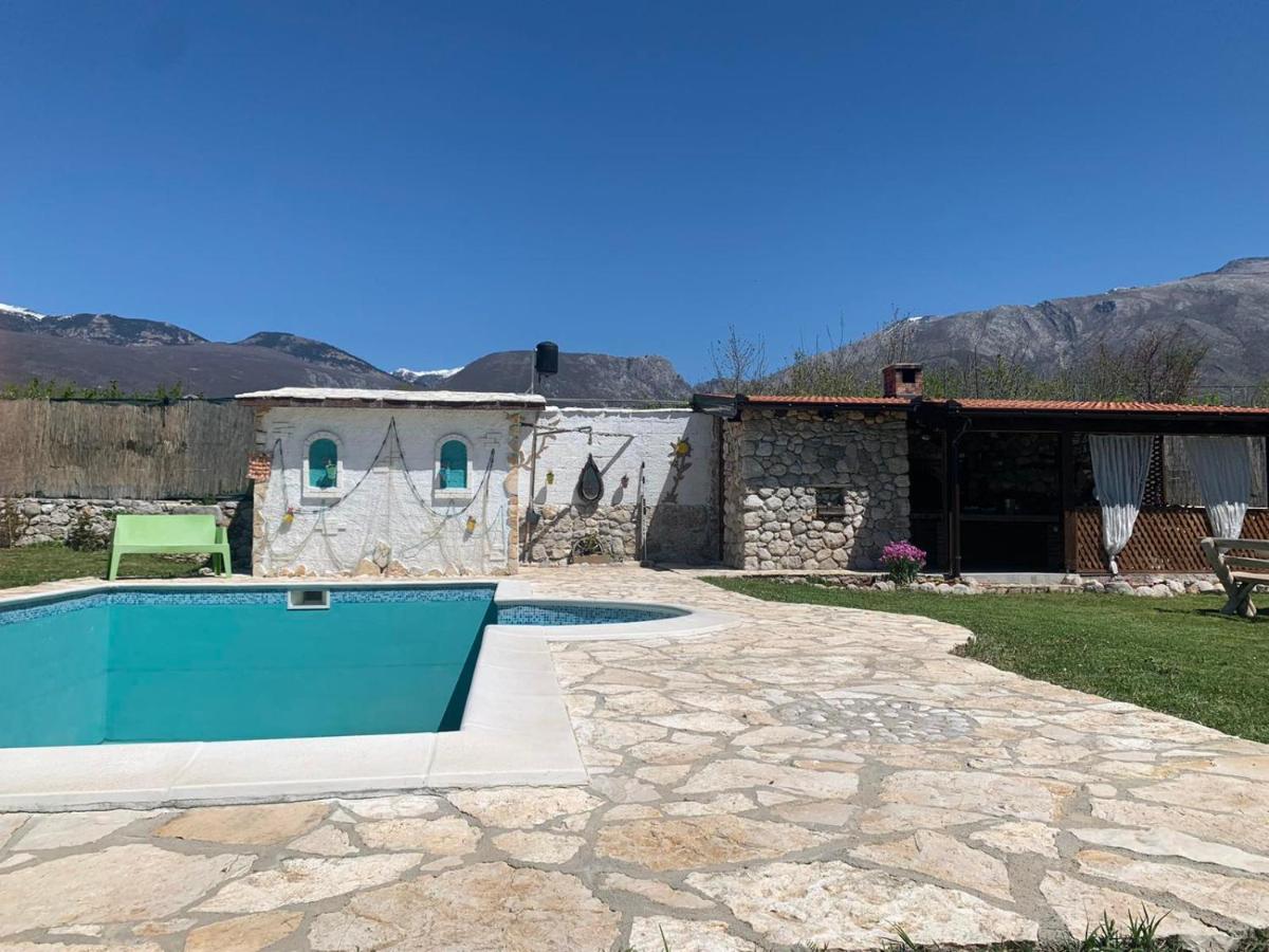 מוסטר Silent Village Villa With Swimming Pool מראה חיצוני תמונה