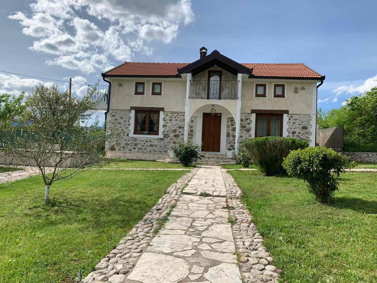 מוסטר Silent Village Villa With Swimming Pool מראה חיצוני תמונה