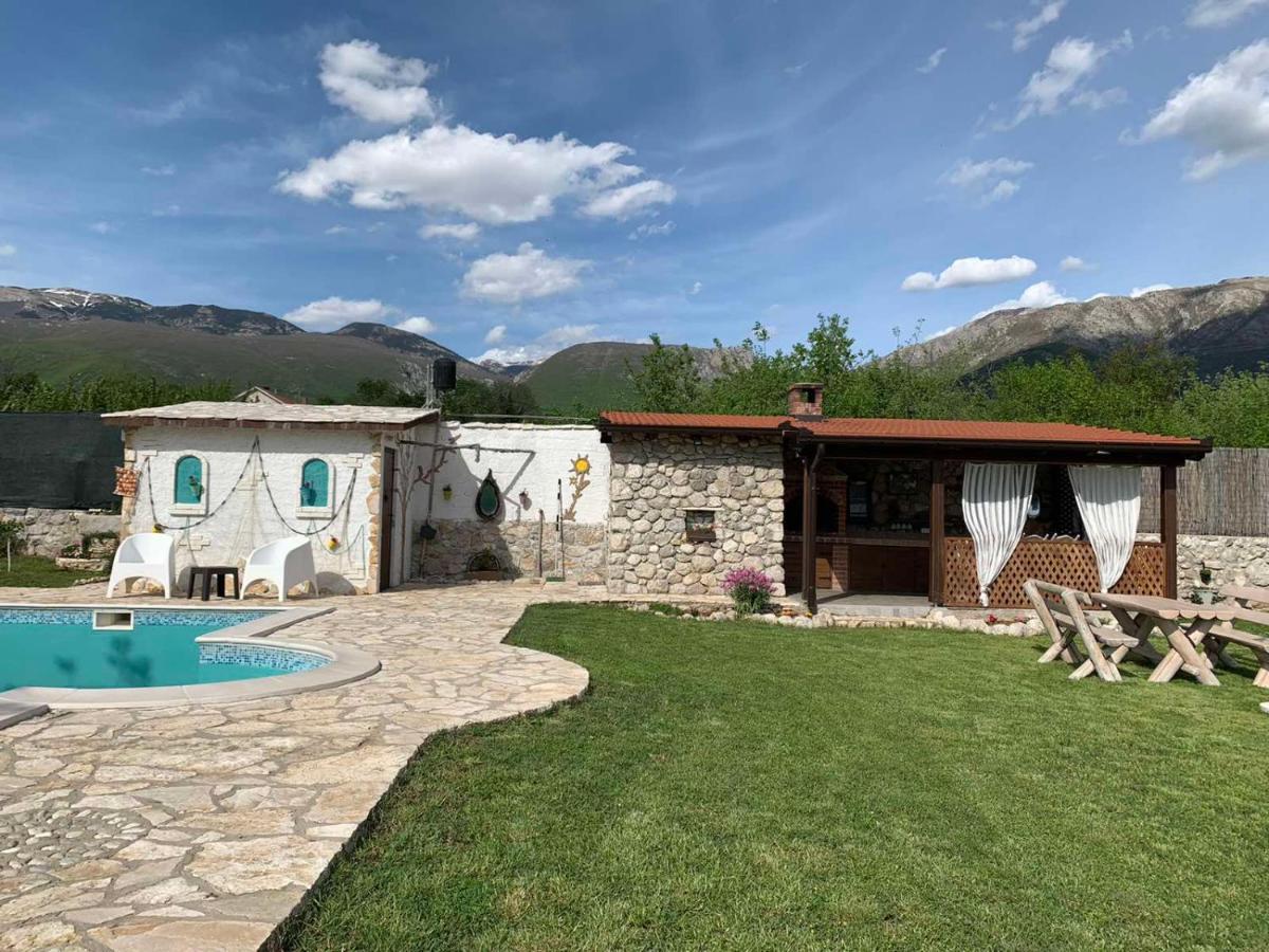 מוסטר Silent Village Villa With Swimming Pool מראה חיצוני תמונה