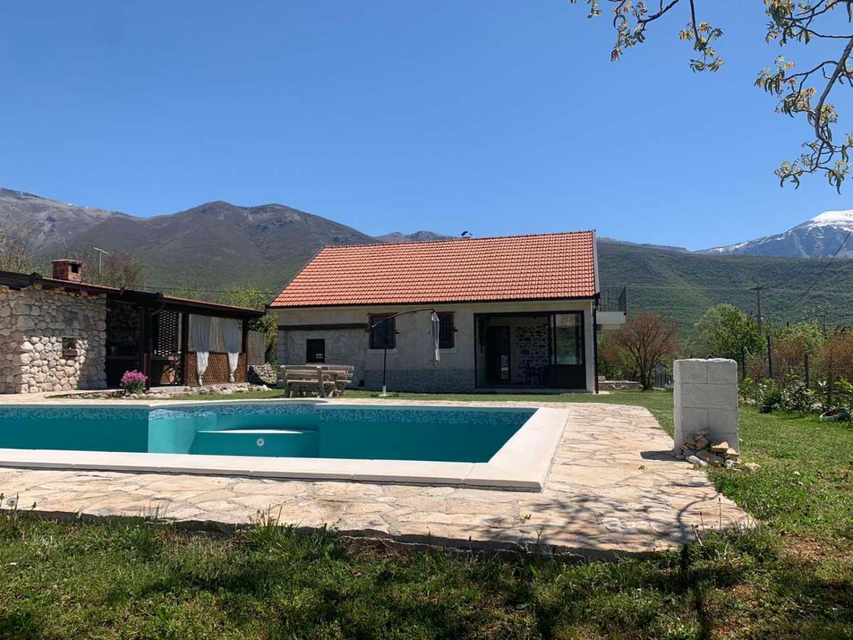 מוסטר Silent Village Villa With Swimming Pool מראה חיצוני תמונה
