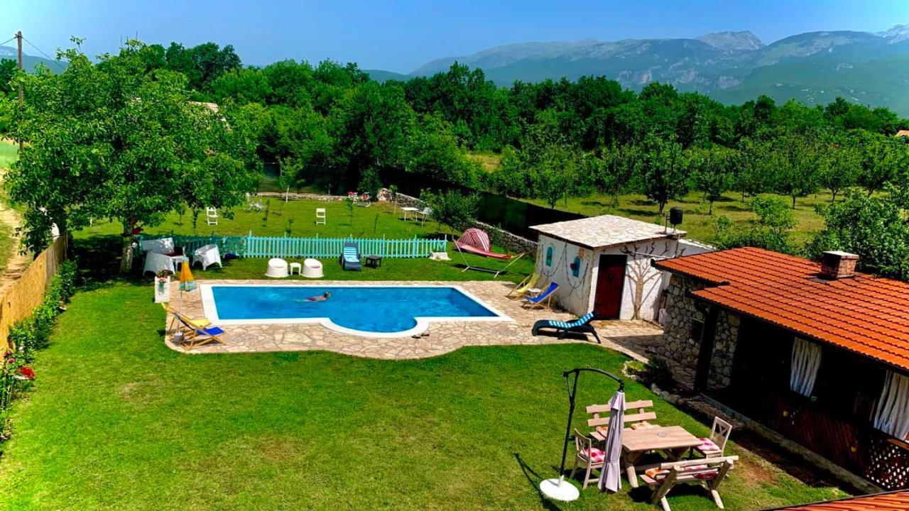 מוסטר Silent Village Villa With Swimming Pool מראה חיצוני תמונה