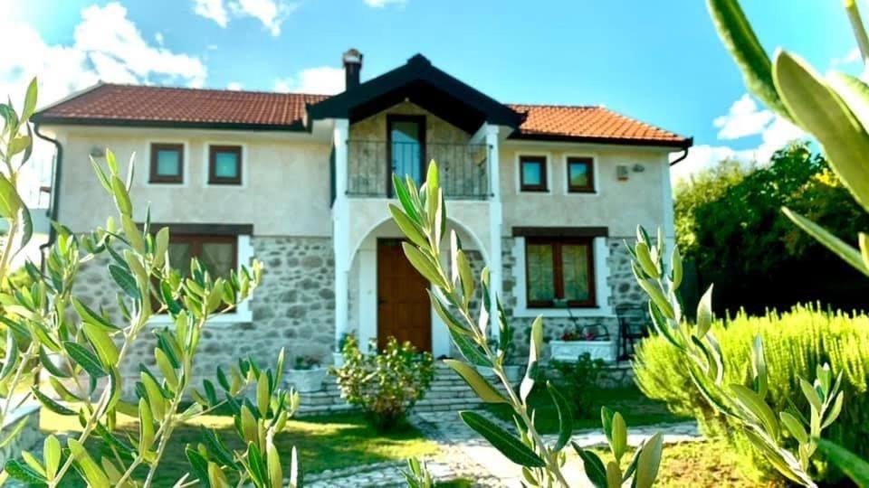מוסטר Silent Village Villa With Swimming Pool מראה חיצוני תמונה